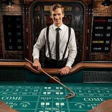 Tim dukungan pelanggan slot gembira siap membantu pengguna Indonesia dengan pertanyaan tentang Indonesia Open